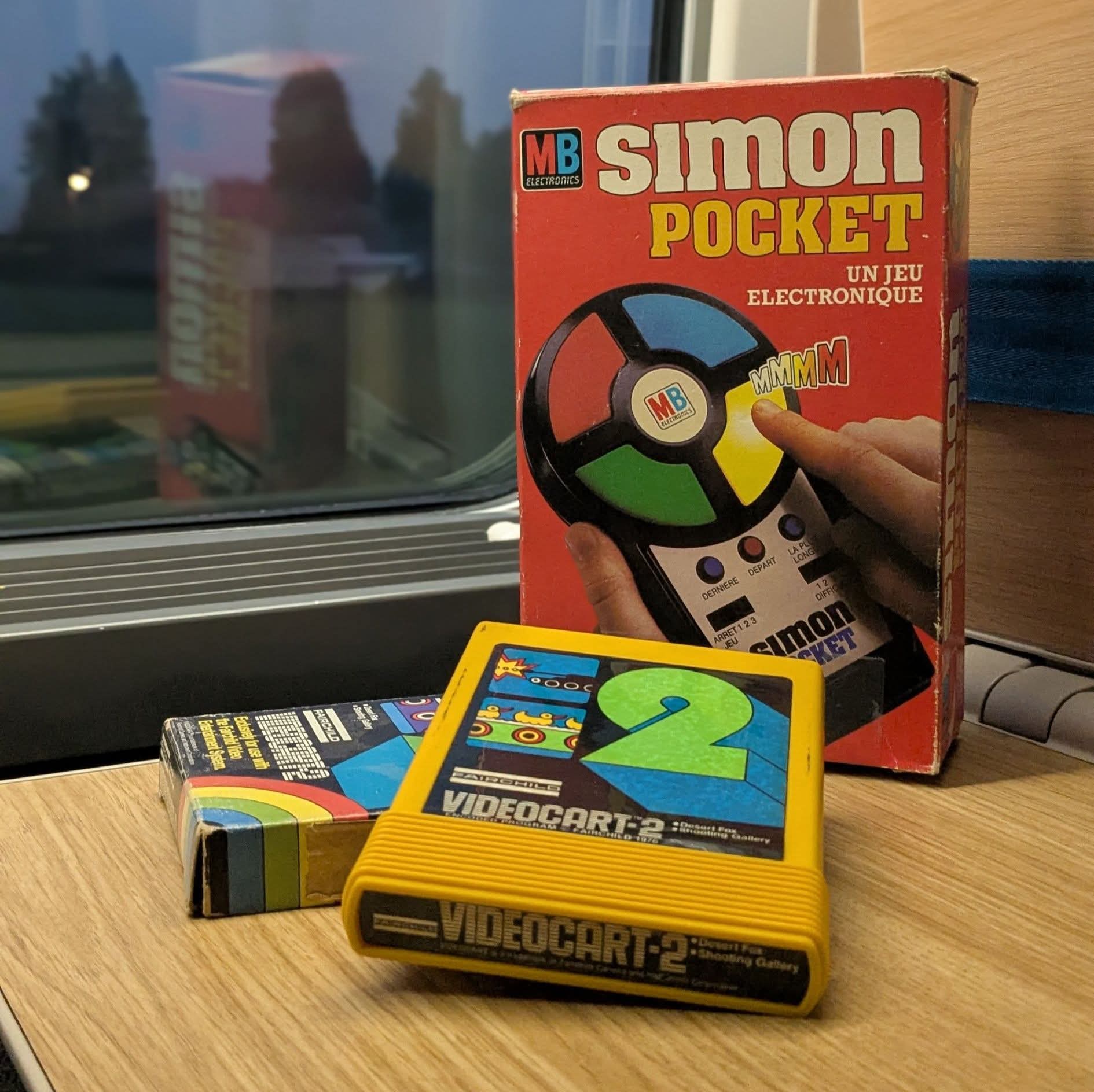 Quelques objets en voyage pour une conférence